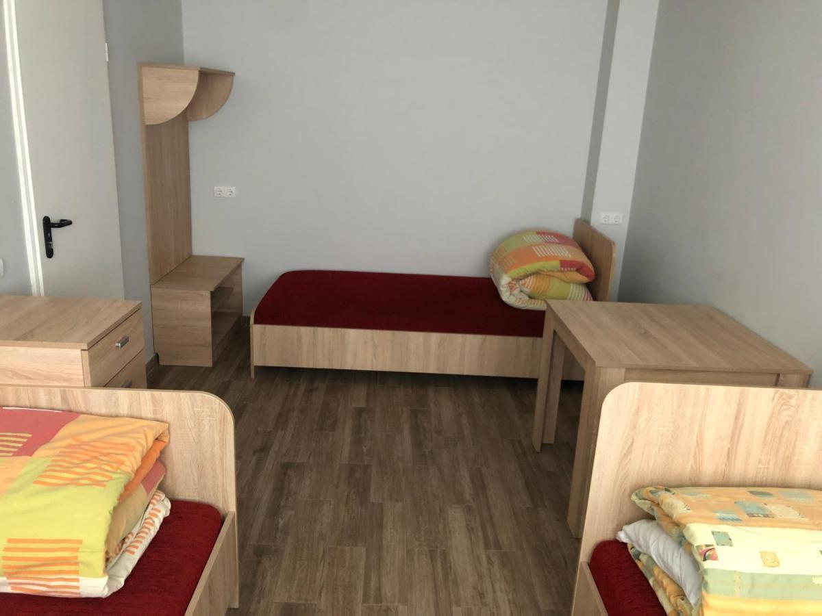 Hostel Laurita Каунас Экстерьер фото